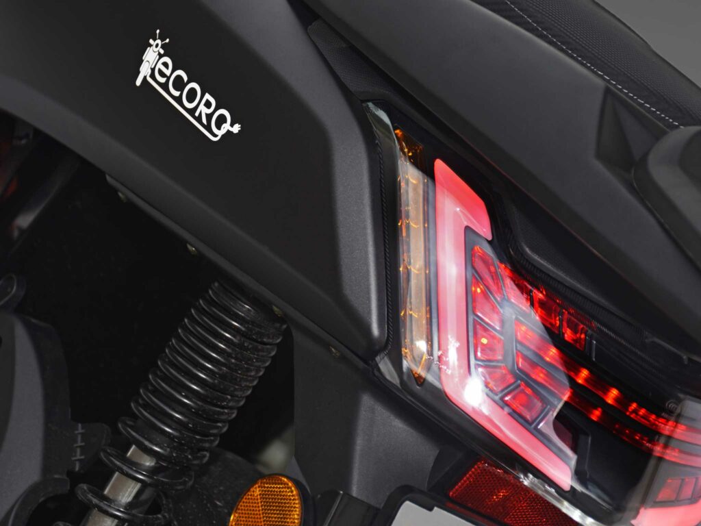 ecoro elektroroller maxi-scooter tiger heck detail licht lampe